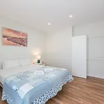 Guestready - Golden And Silver Dawn