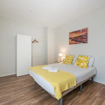 Guestready - Golden And Silver Dawn *