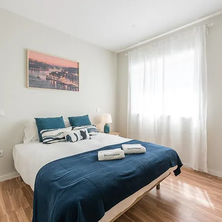 Guestready - Golden And Silver Dawn