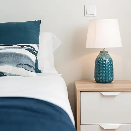 Guestready - Golden And Silver Dawn