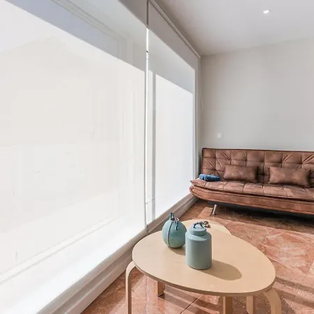 Guestready - Golden And Silver Dawn *