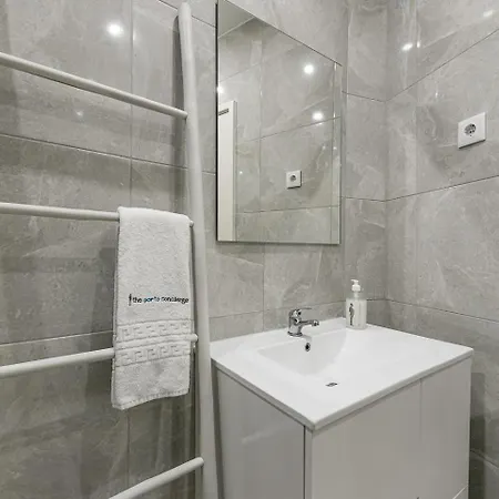 Guestready - Golden And Silver Dawn *