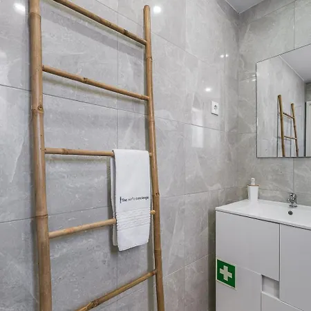 Guestready - Golden And Silver Dawn * 加亚新城